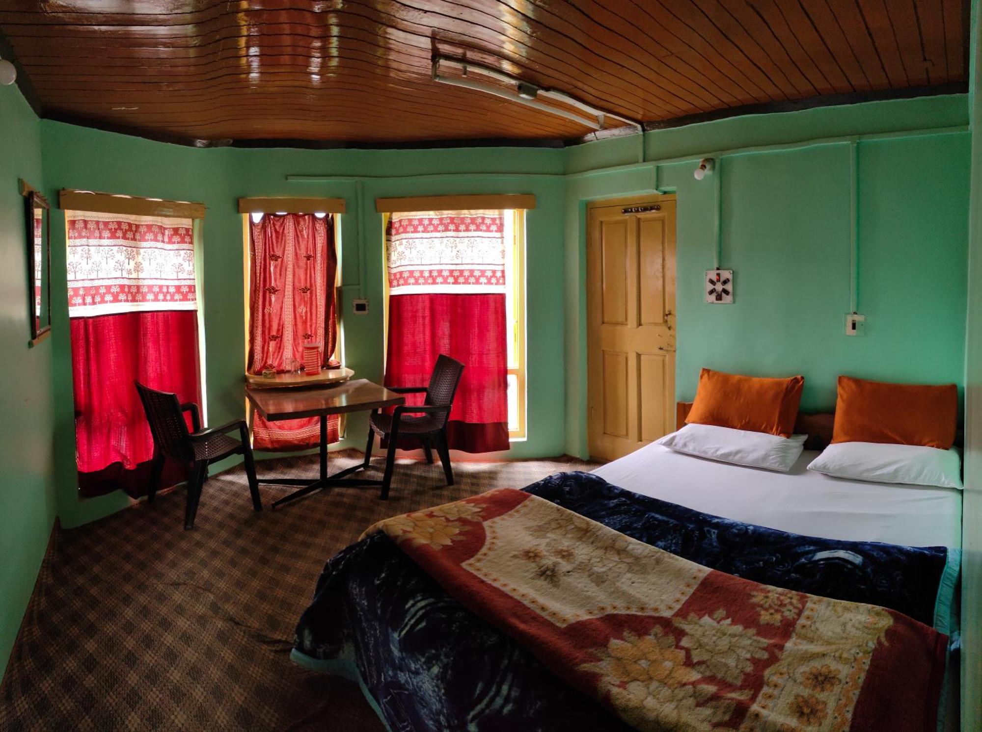 New Relax Inn, Pahalgam, 2 Km From Lidder Valley Luaran gambar